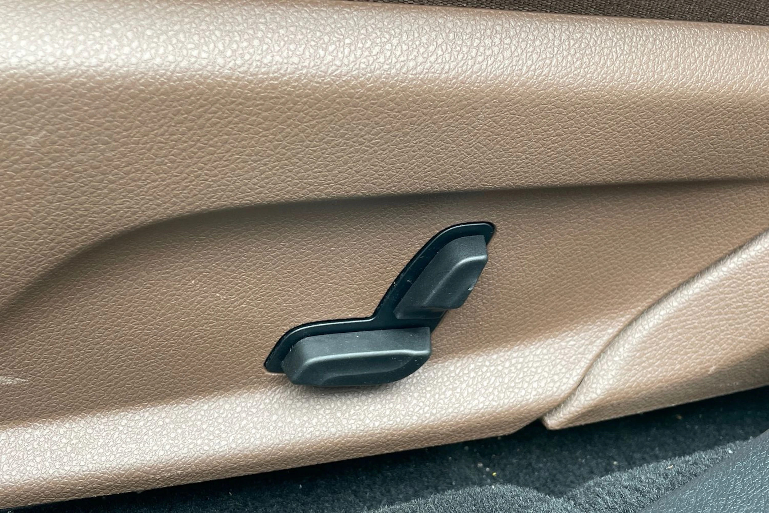 Valkoinen Mercedes-Benz E 2018 kuva 11.