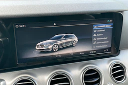 Valkoinen Mercedes-Benz E 2018 kuva 19.