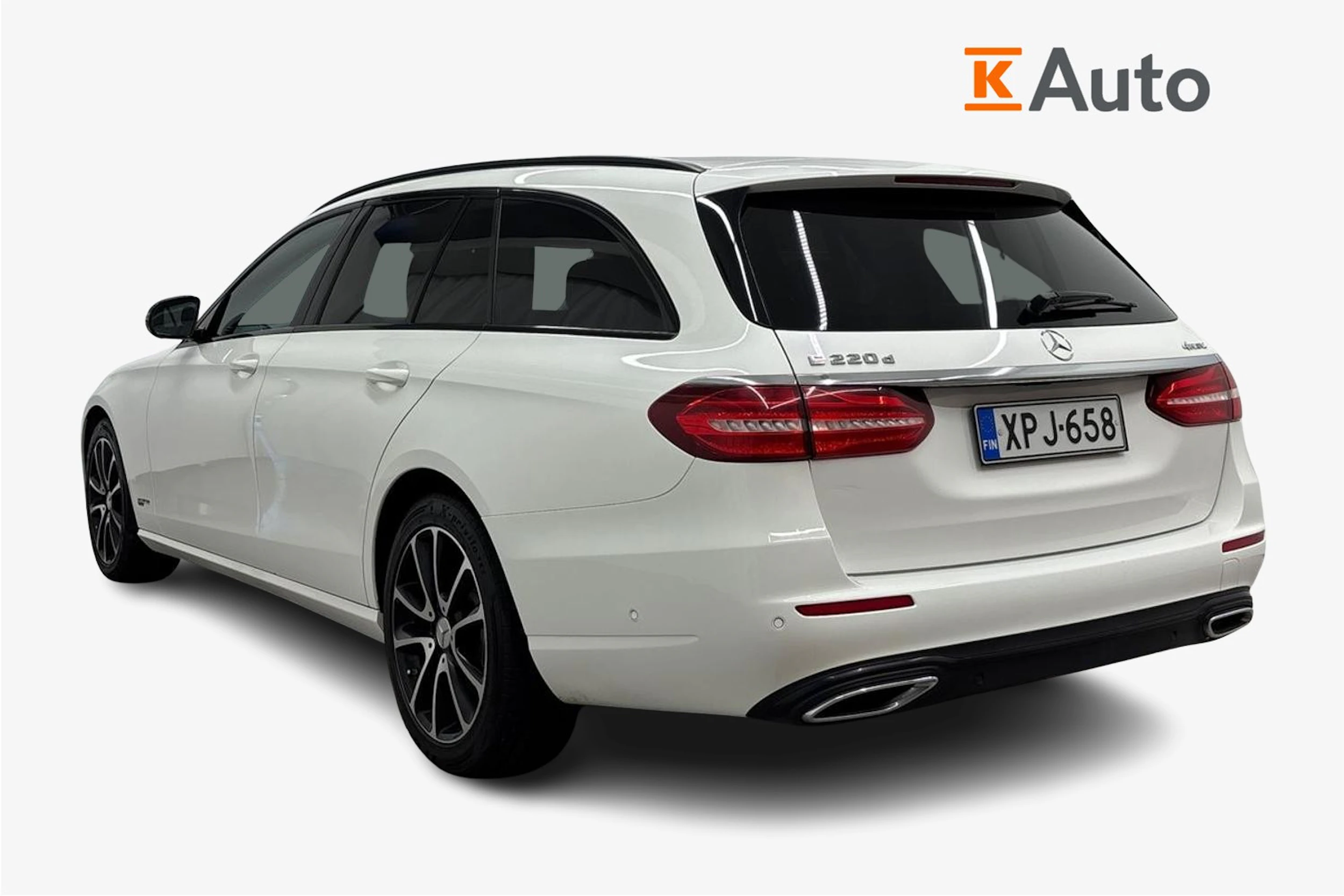 musta Mercedes-Benz E 2018 kuva 2.