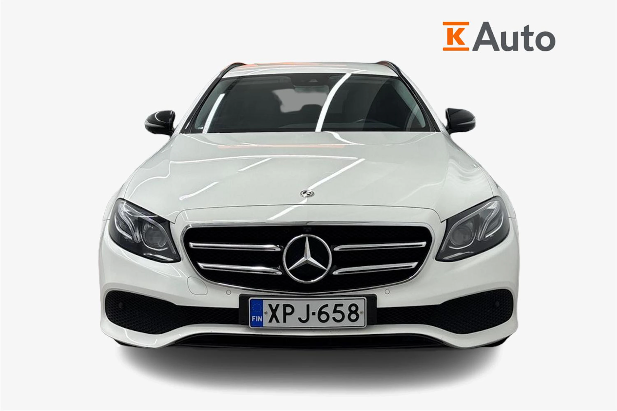 musta Mercedes-Benz E 2018 kuva 4.