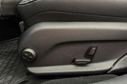 musta Mercedes-Benz E 2018 kuva 12.