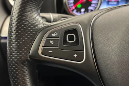 musta Mercedes-Benz E 2018 kuva 14.
