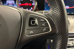 musta Mercedes-Benz E 2018 kuva 15.