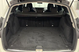 musta Mercedes-Benz E 2018 kuva 23.