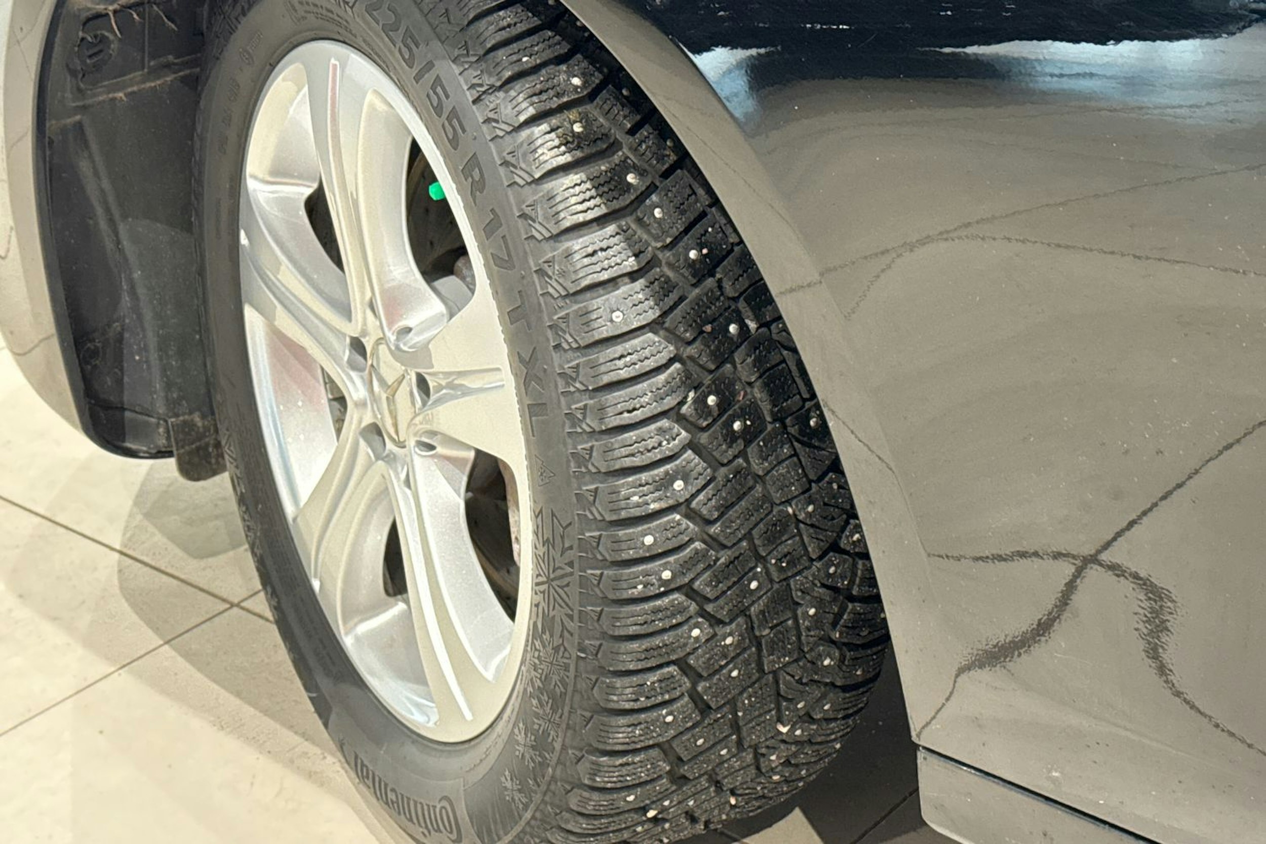 musta Mercedes-Benz E 2019 kuva 13.