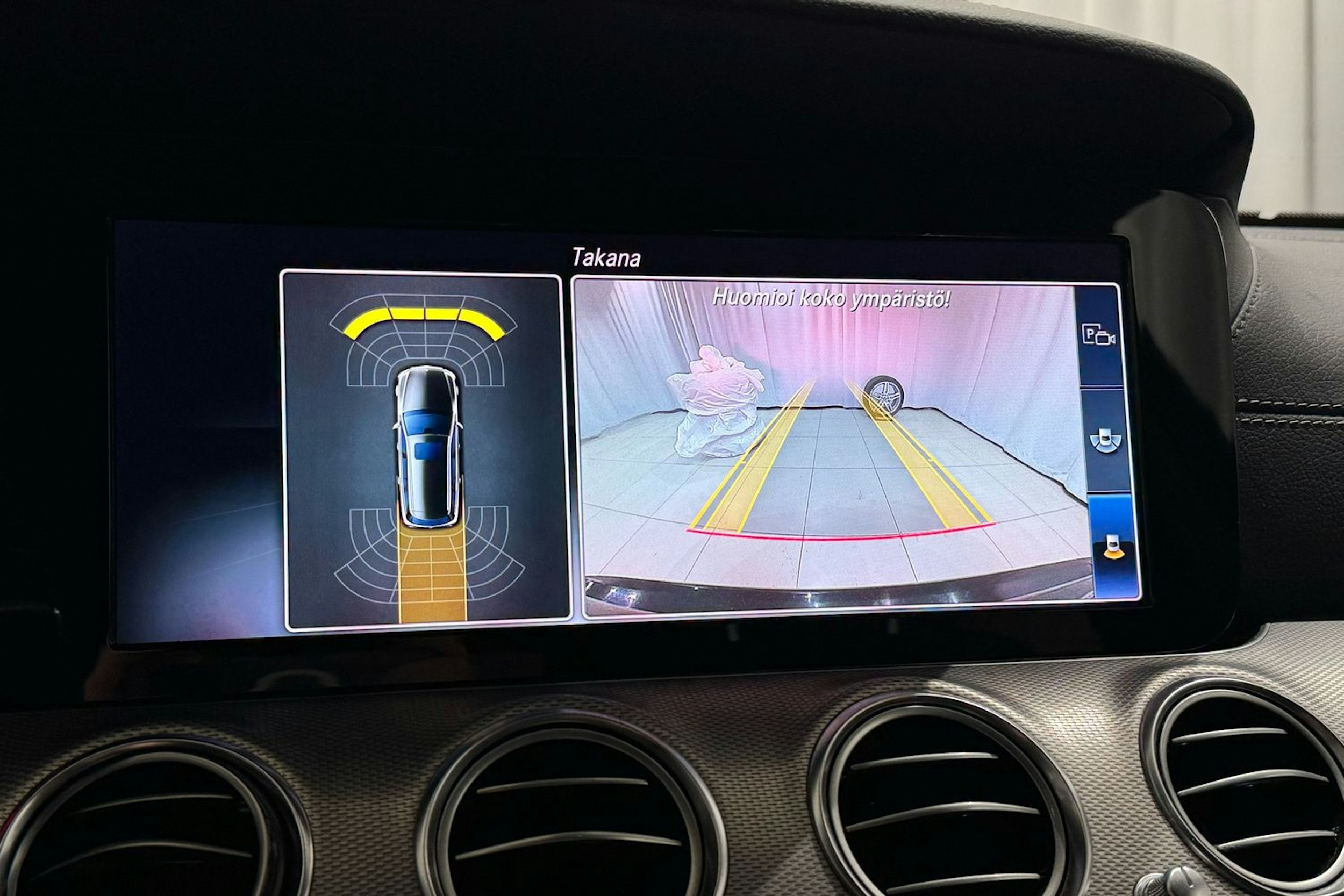 musta Mercedes-Benz E 2019 kuva 18.