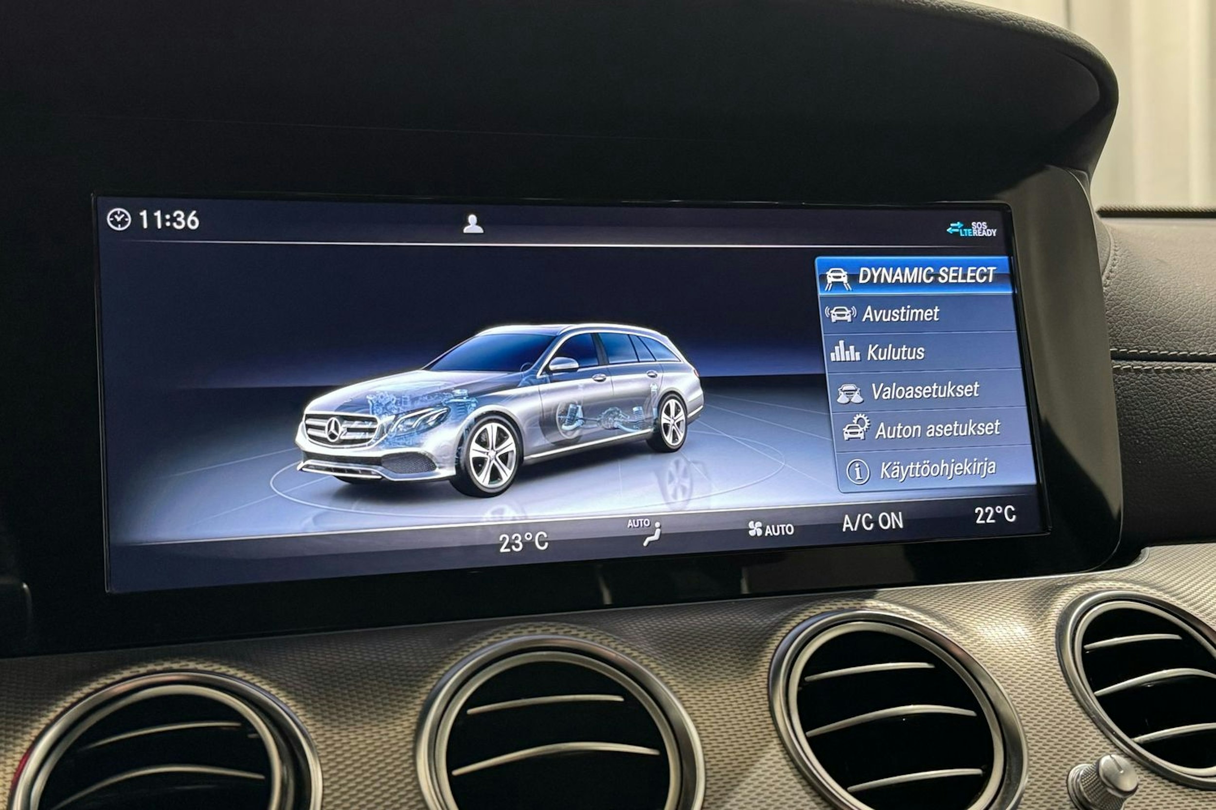 musta Mercedes-Benz E 2019 kuva 21.