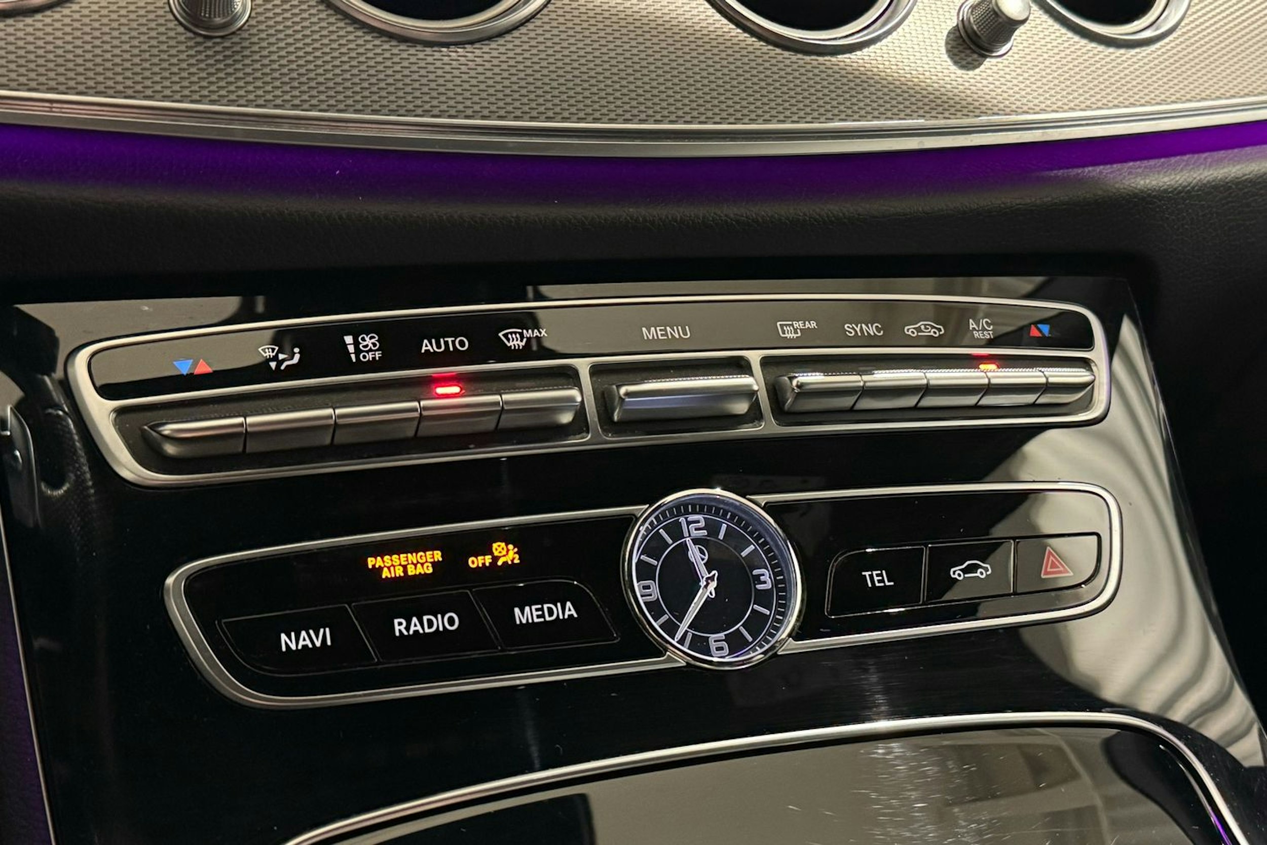 musta Mercedes-Benz E 2019 kuva 22.