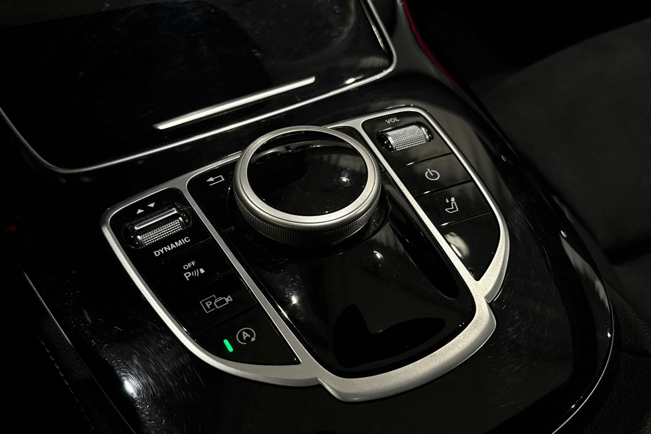 musta Mercedes-Benz E 2019 kuva 23.