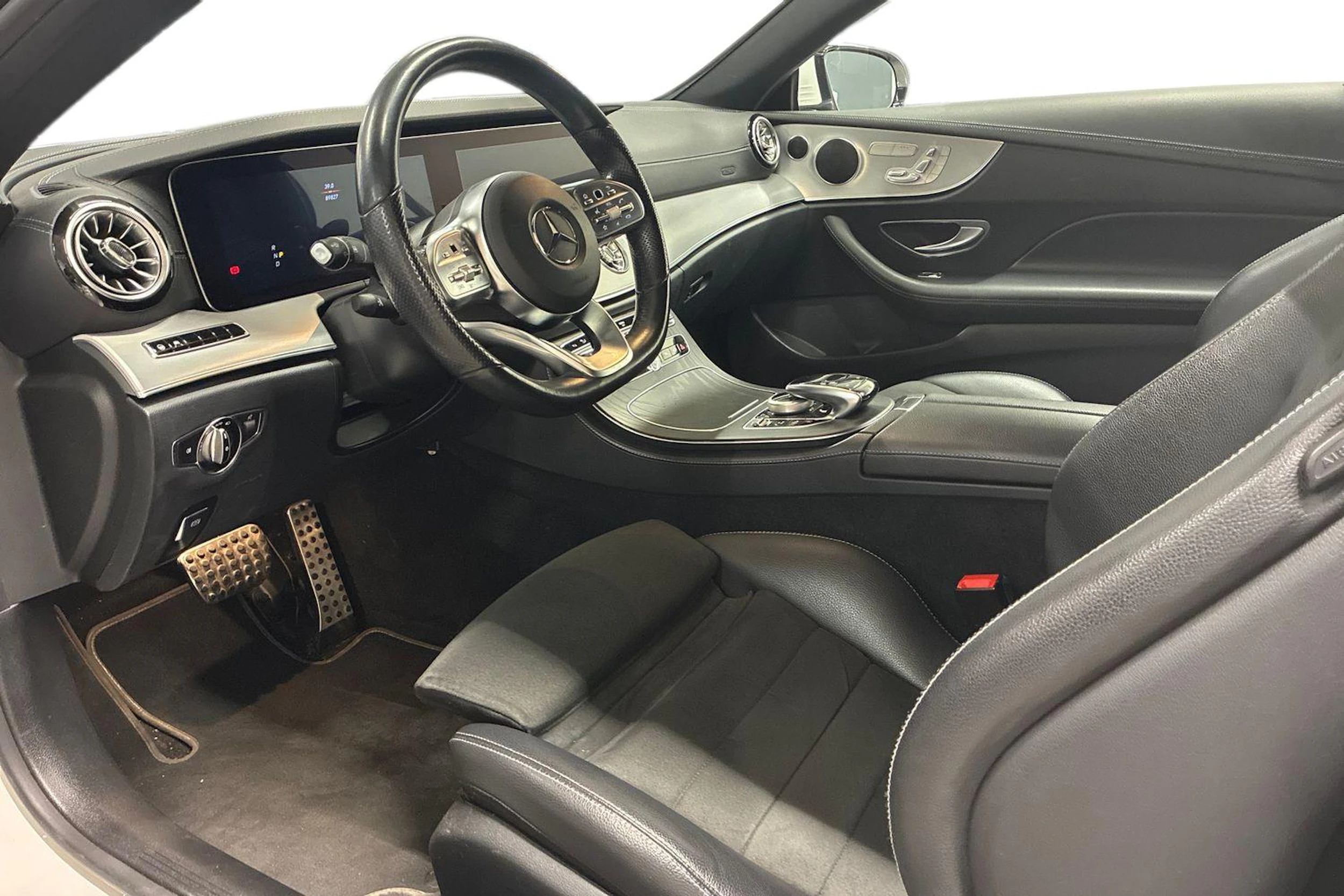 valkoinen Mercedes-Benz E 2019 kuva 3.
