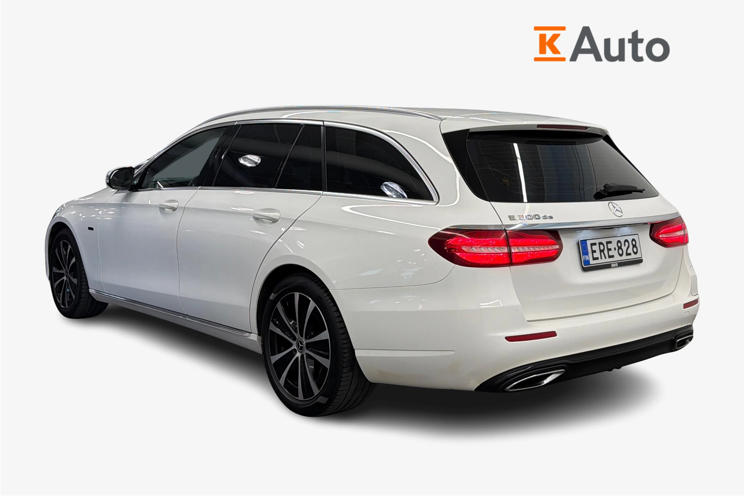 valkoinen Mercedes-Benz E 2019 kuva 2.