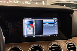 valkoinen Mercedes-Benz E 2019 kuva 29.