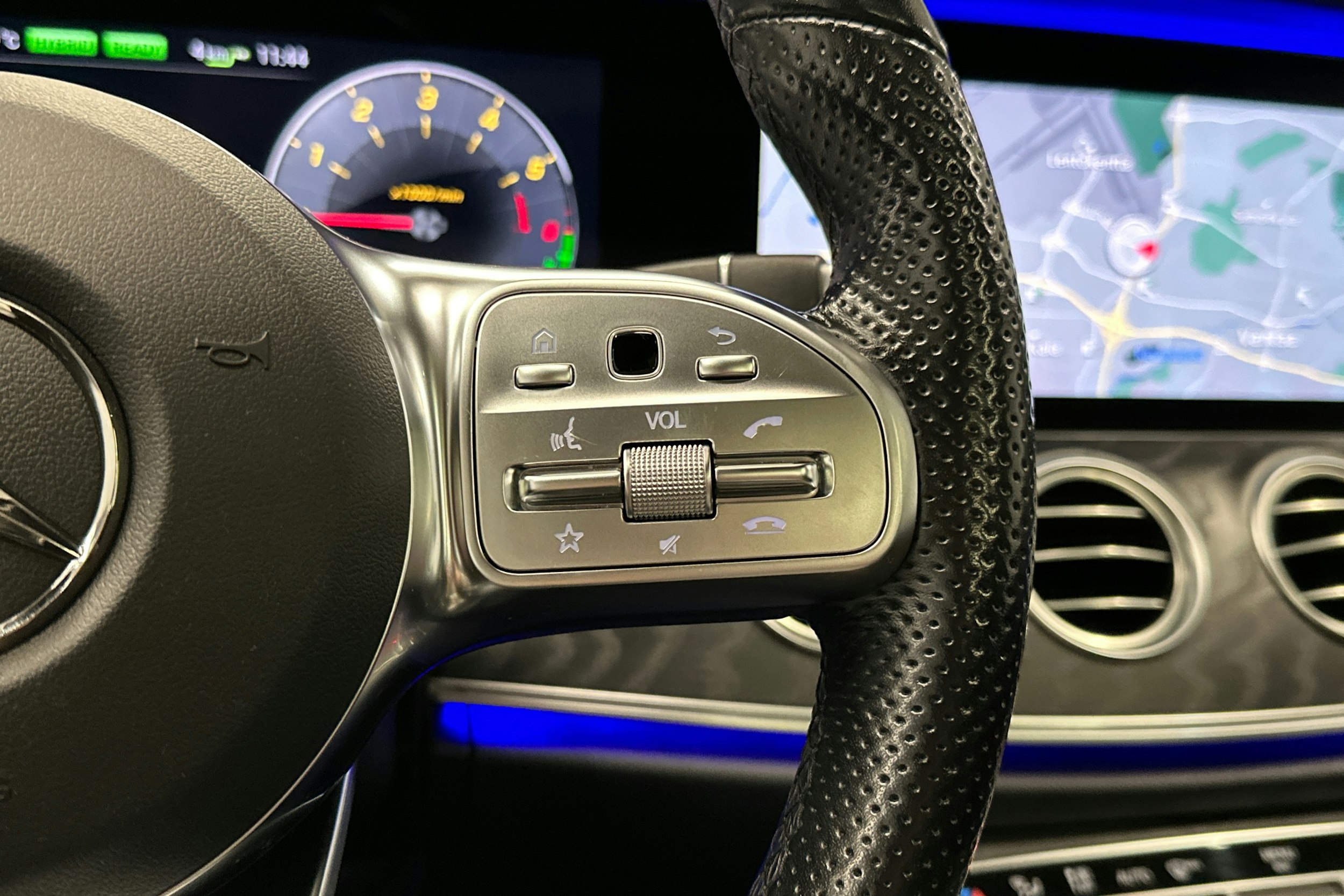 musta Mercedes-Benz E 2019 kuva 12.