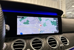 musta Mercedes-Benz E 2019 kuva 14.