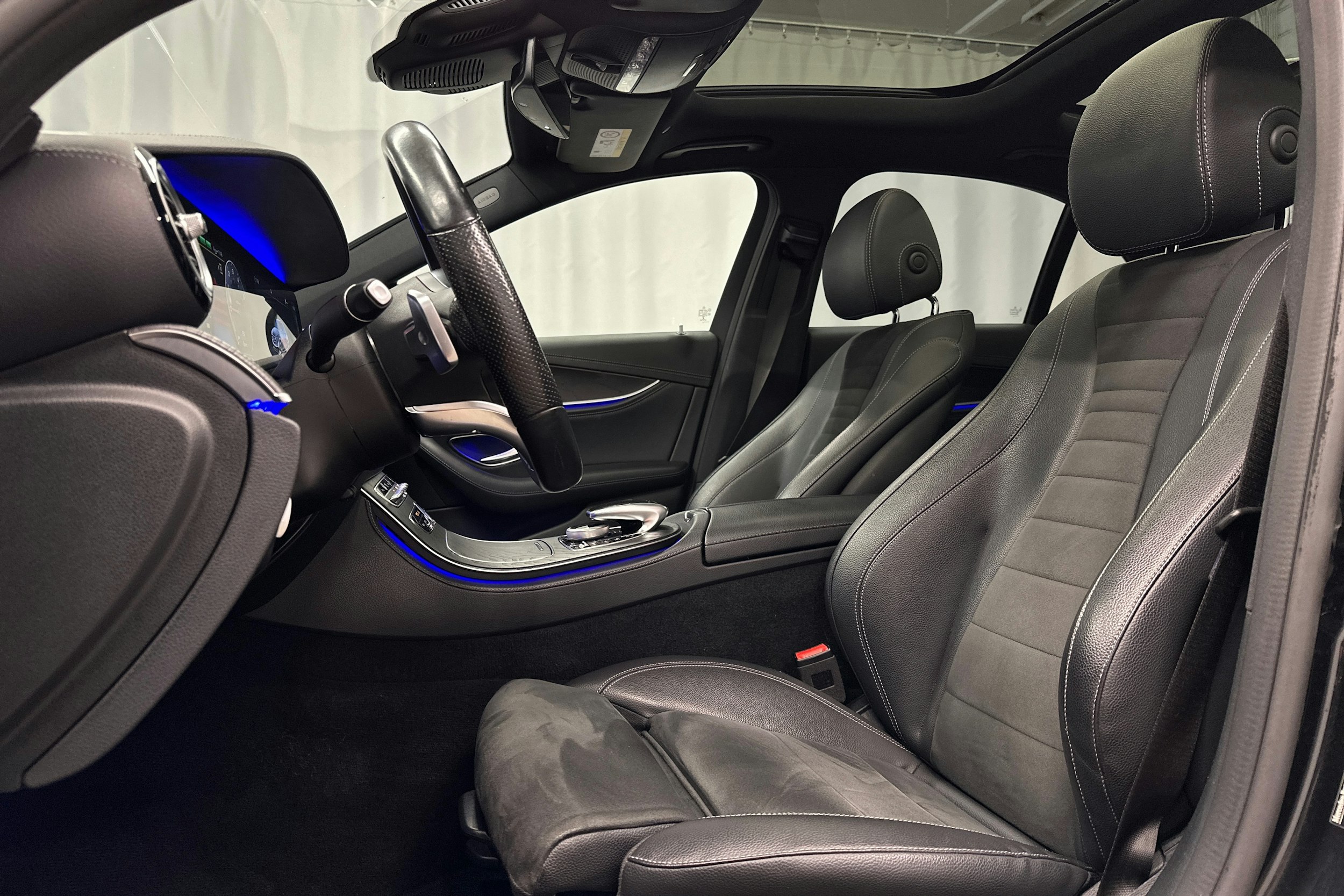 musta Mercedes-Benz E 2019 kuva 22.