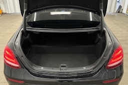 musta Mercedes-Benz E 2019 kuva 24.