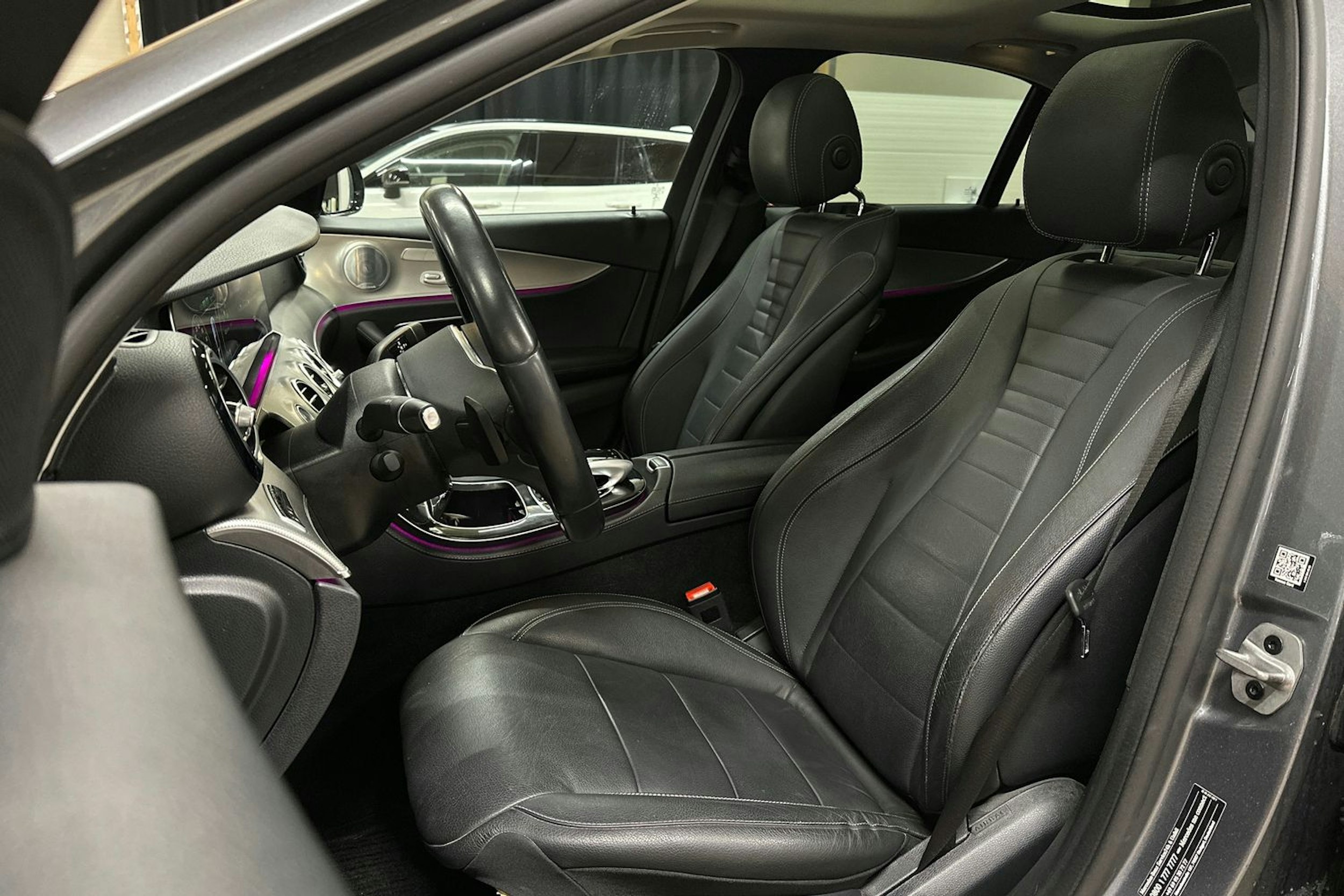 harmaa Mercedes-Benz E 2019 kuva 13.