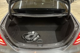 harmaa Mercedes-Benz E 2019 kuva 29.