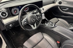 valkoinen Mercedes-Benz E 2019 kuva 7.