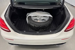 valkoinen Mercedes-Benz E 2019 kuva 14.