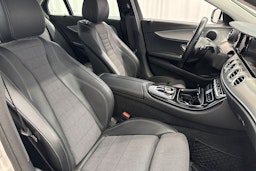 valkoinen Mercedes-Benz E 2019 kuva 15.