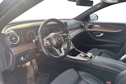 musta Mercedes-Benz E 2019 kuva 3.