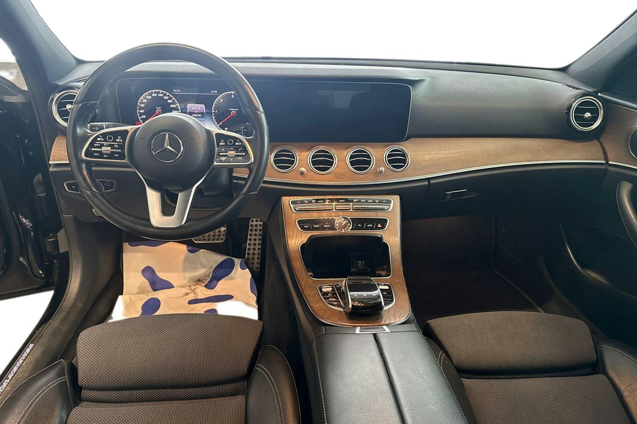 musta Mercedes-Benz E 2019 kuva 7.