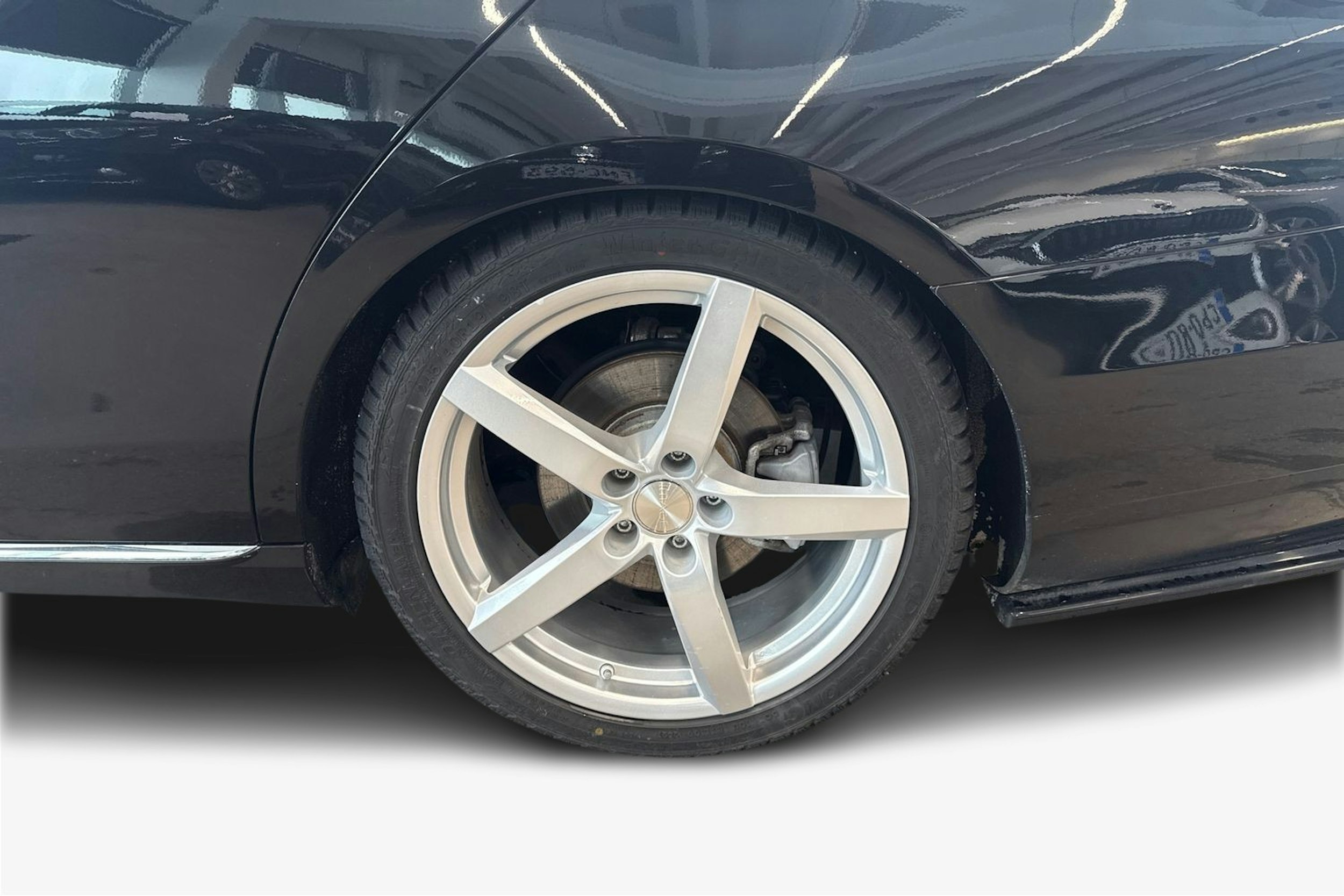 musta Mercedes-Benz E 2019 kuva 9.