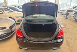 musta Mercedes-Benz E 2019 kuva 12.