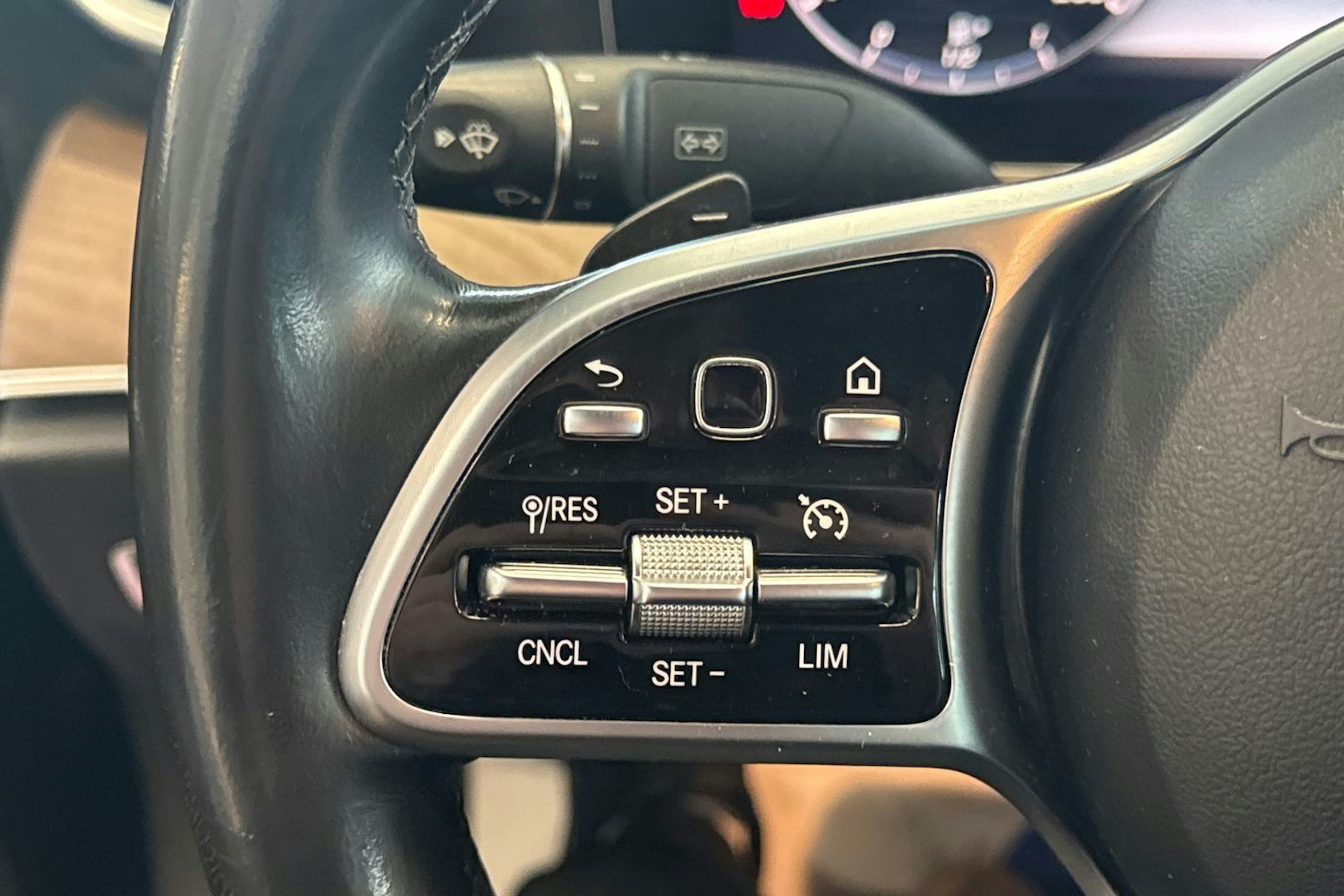 musta Mercedes-Benz E 2019 kuva 16.