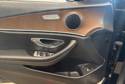 musta Mercedes-Benz E 2019 kuva 19.