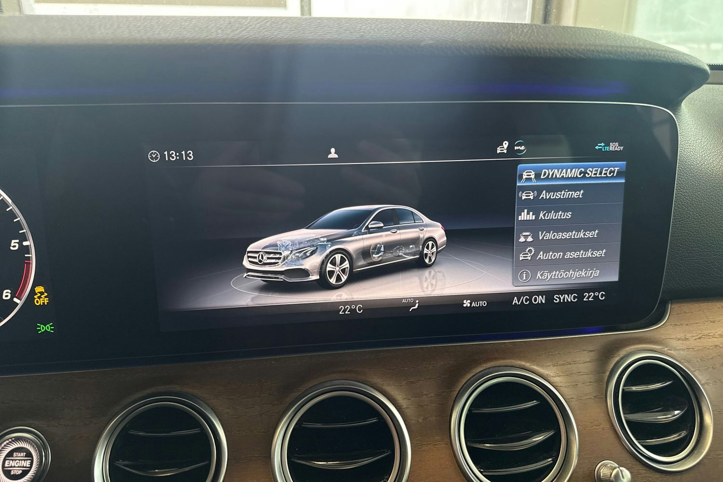 musta Mercedes-Benz E 2019 kuva 25.