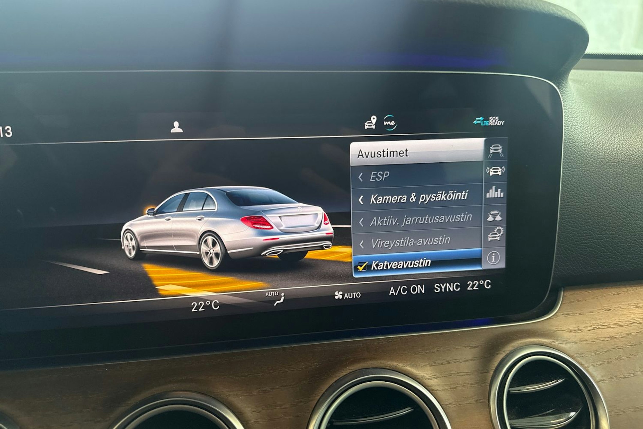 musta Mercedes-Benz E 2019 kuva 26.