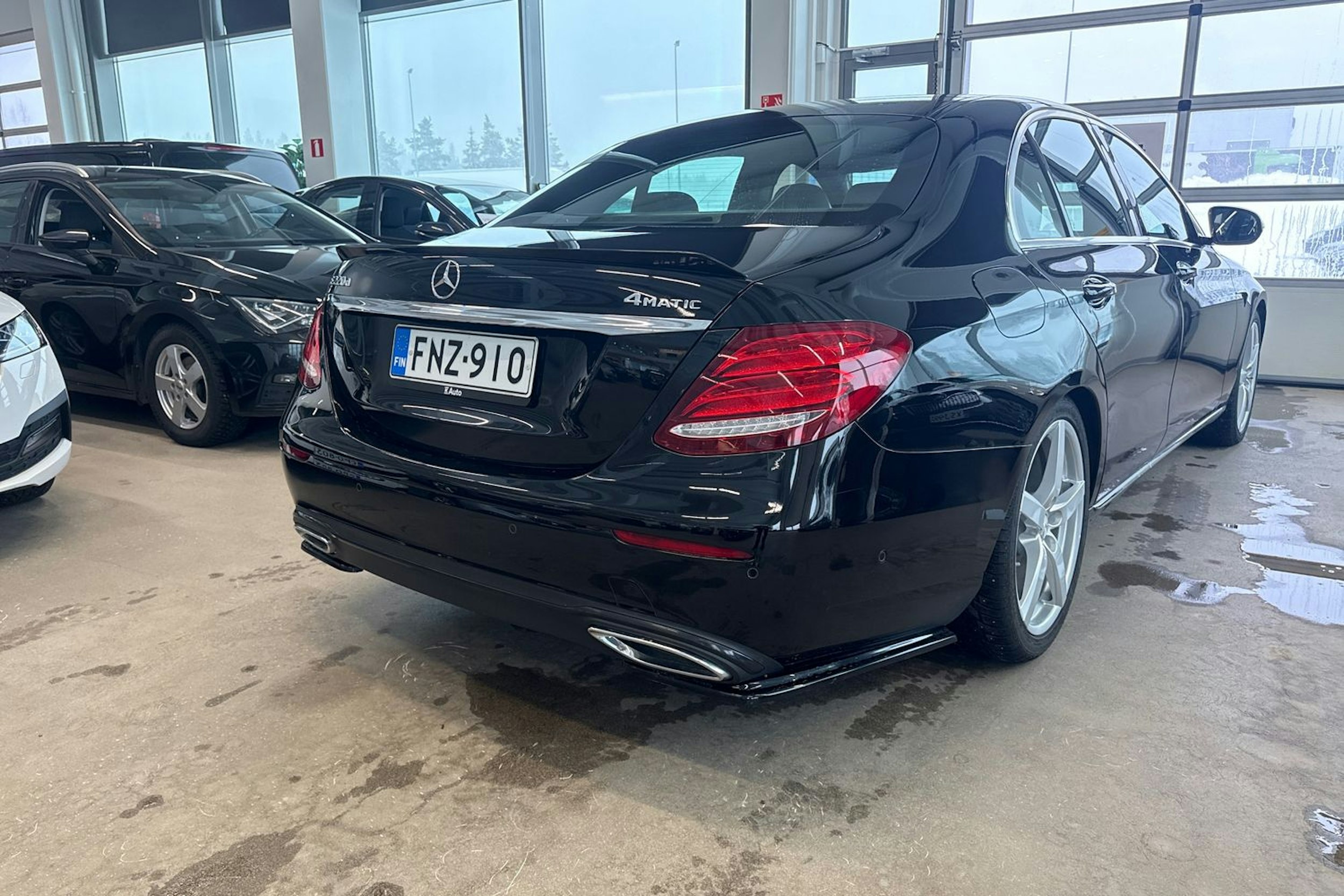 musta Mercedes-Benz E 2019 kuva 33.