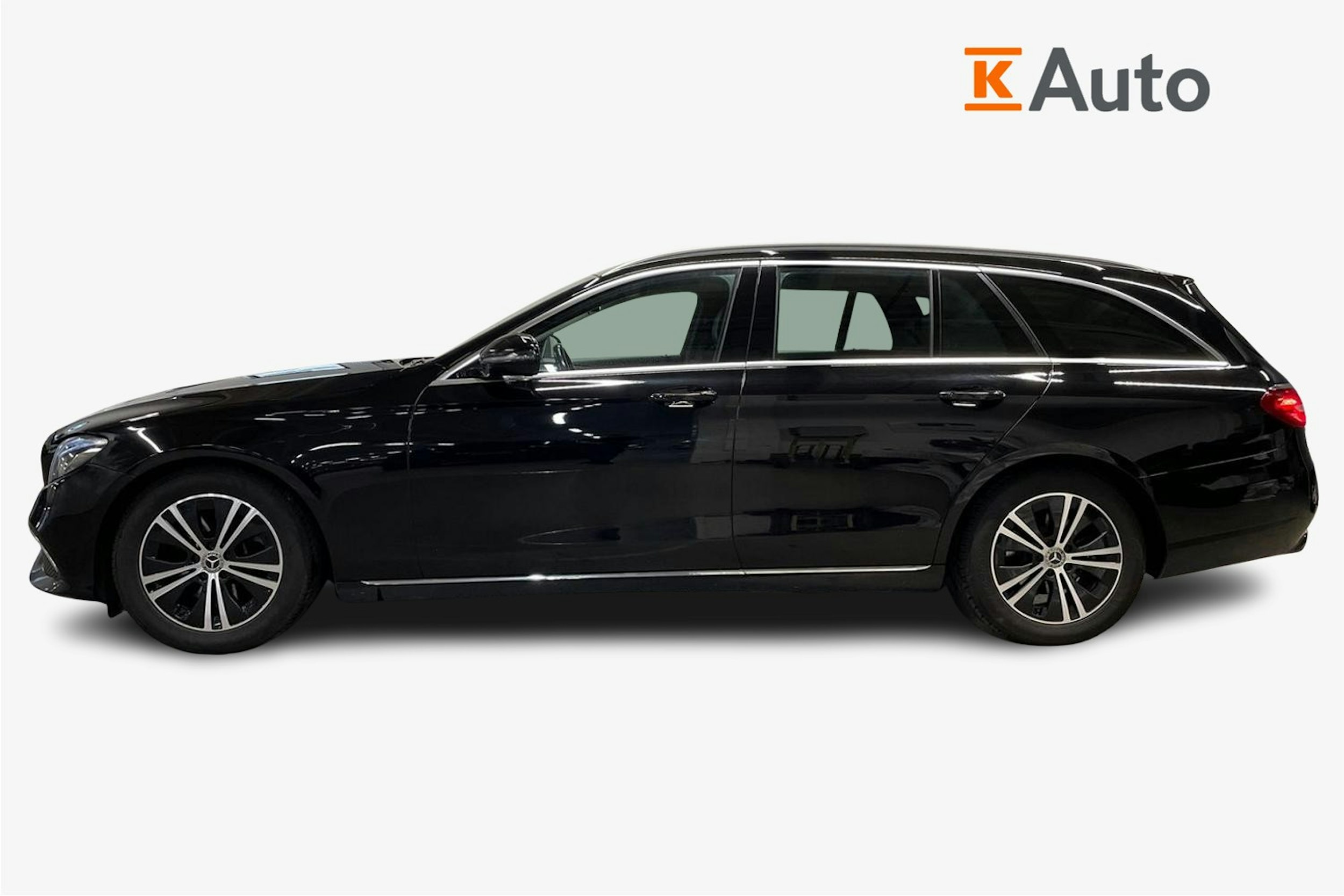 musta Mercedes-Benz E 2019 kuva 6.