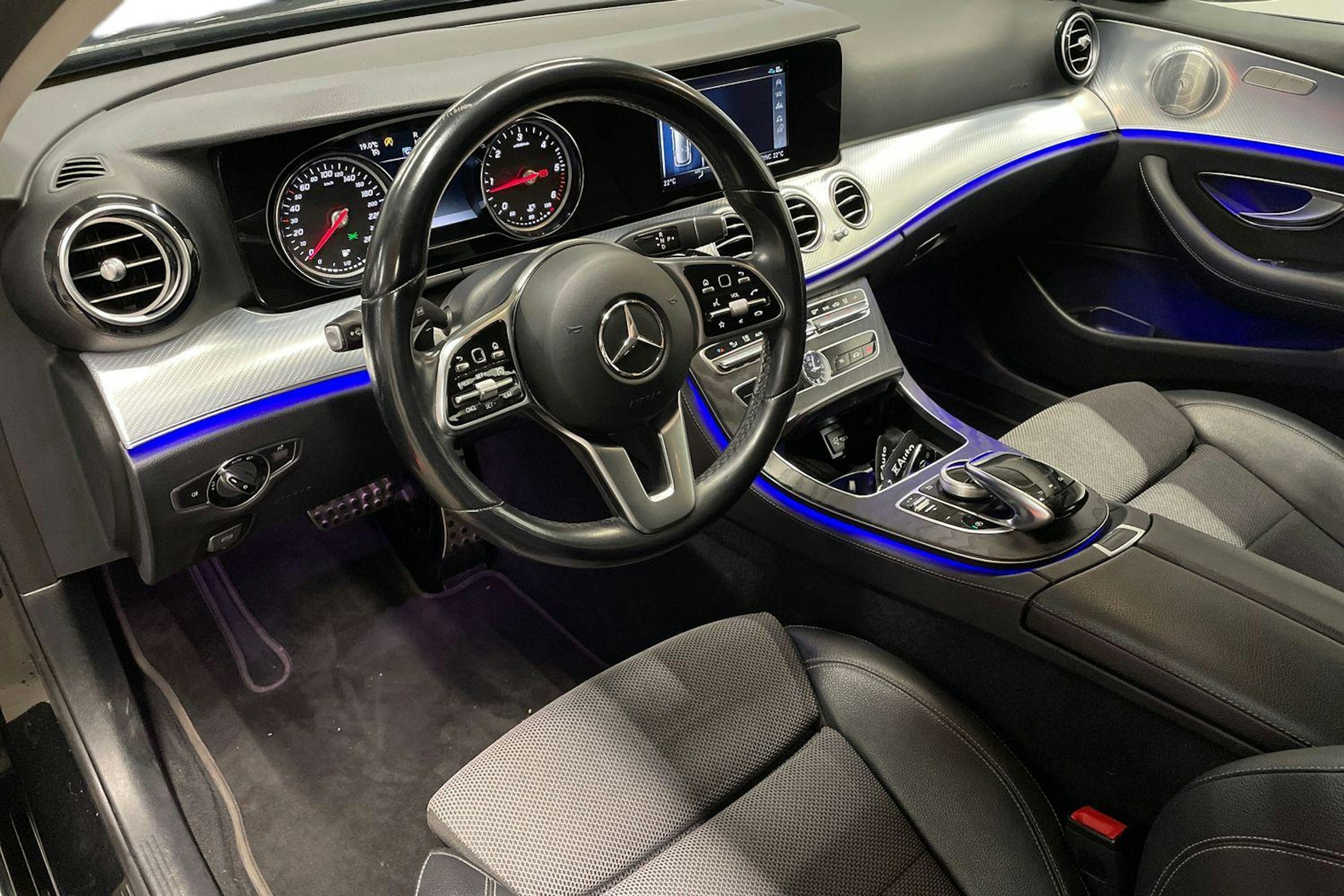 musta Mercedes-Benz E 2019 kuva 7.