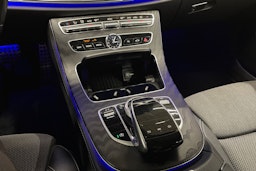 musta Mercedes-Benz E 2019 kuva 23.