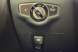 musta Mercedes-Benz E 2019 kuva 25.