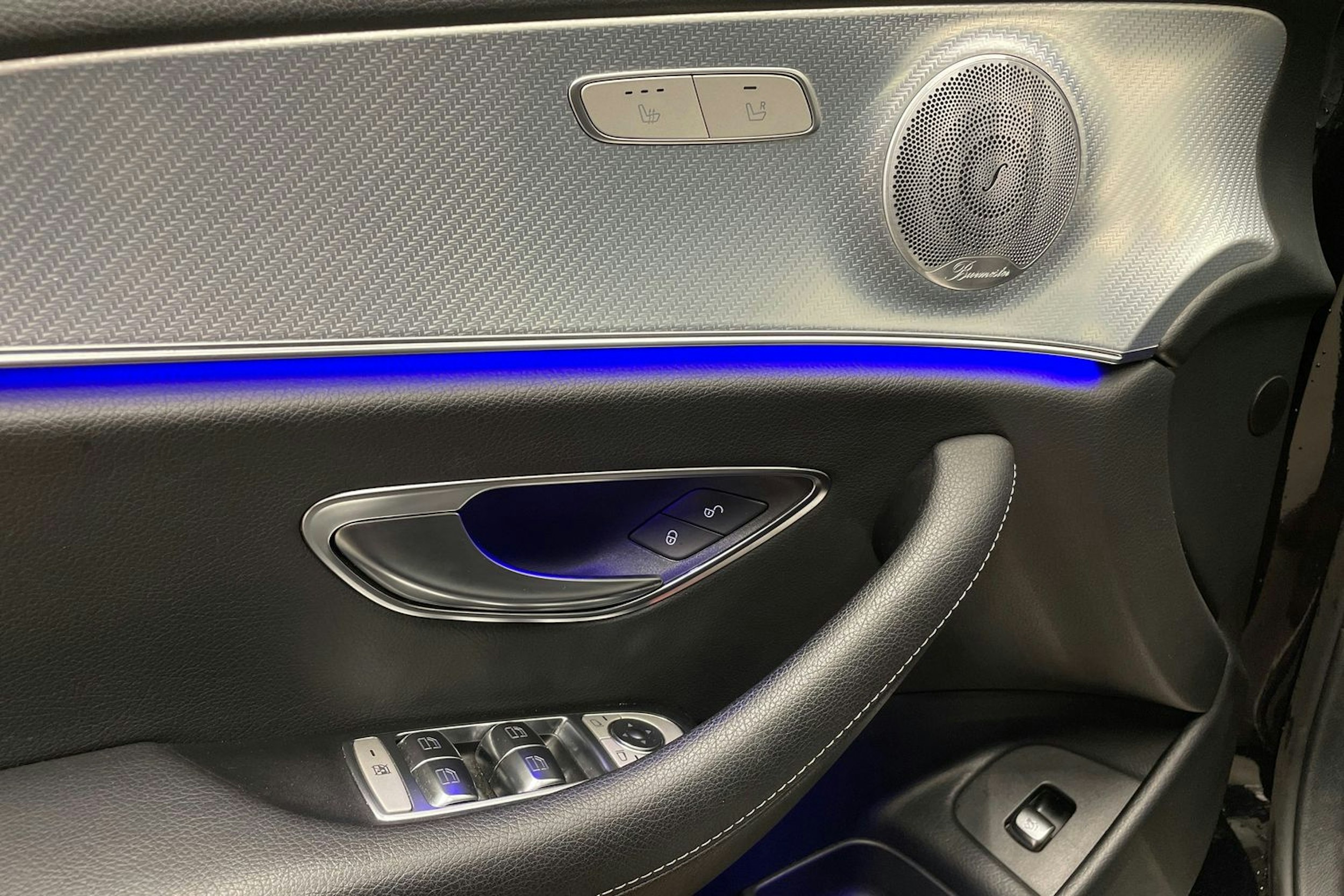 musta Mercedes-Benz E 2019 kuva 29.