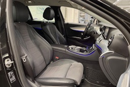 musta Mercedes-Benz E 2019 kuva 31.