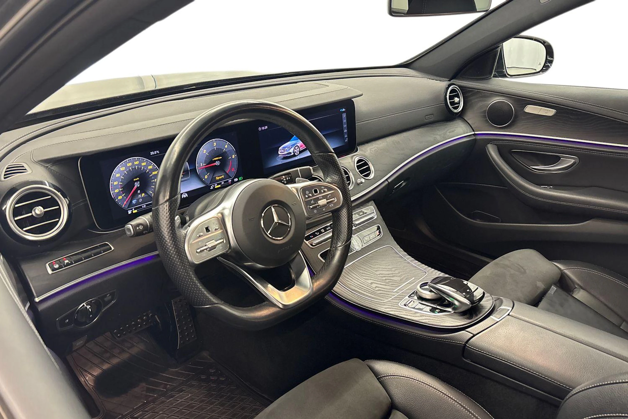 musta Mercedes-Benz E 2019 kuva 6.