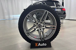 musta Mercedes-Benz E 2019 kuva 10.