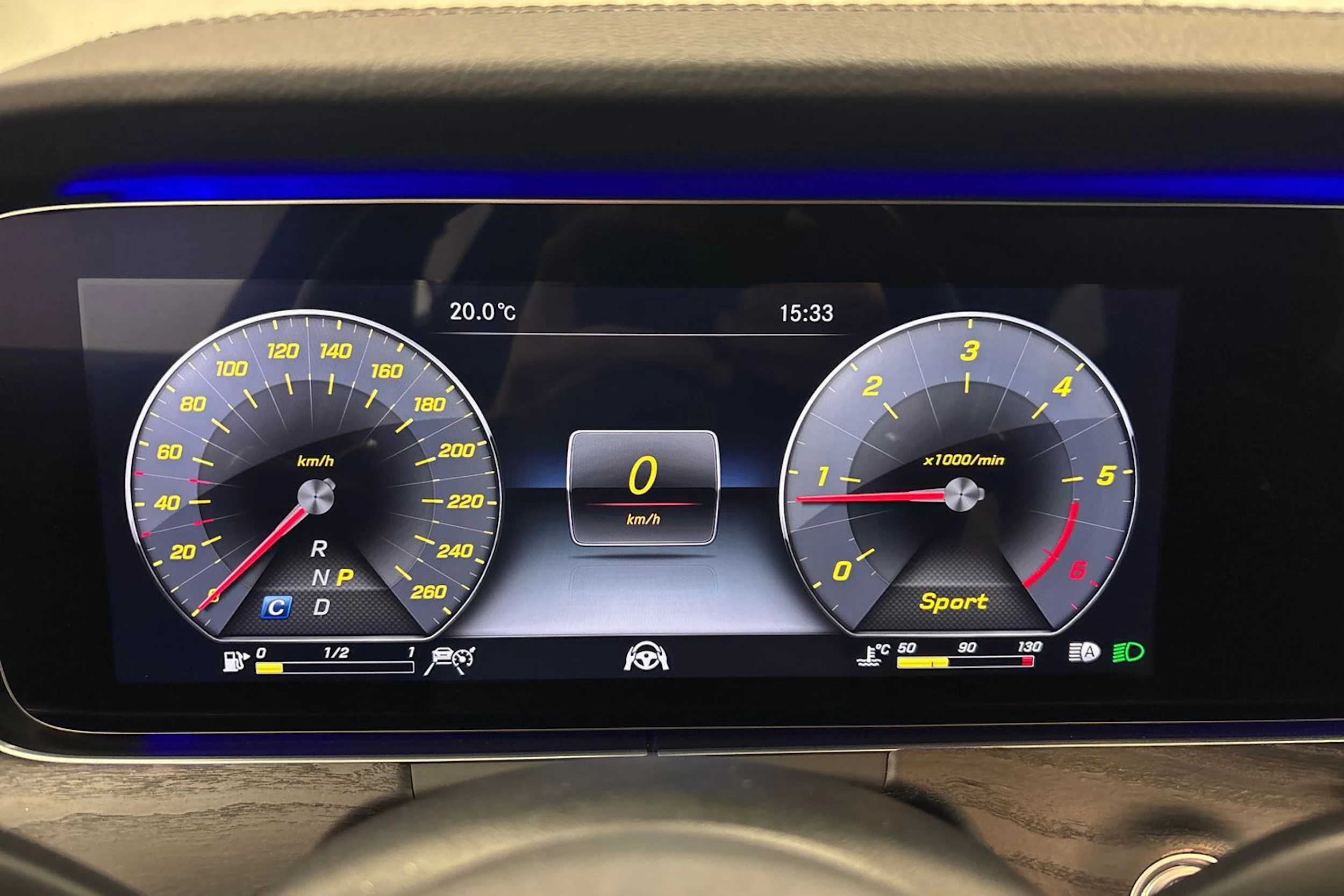 musta Mercedes-Benz E 2019 kuva 13.