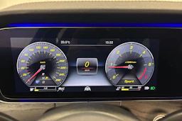musta Mercedes-Benz E 2019 kuva 13.