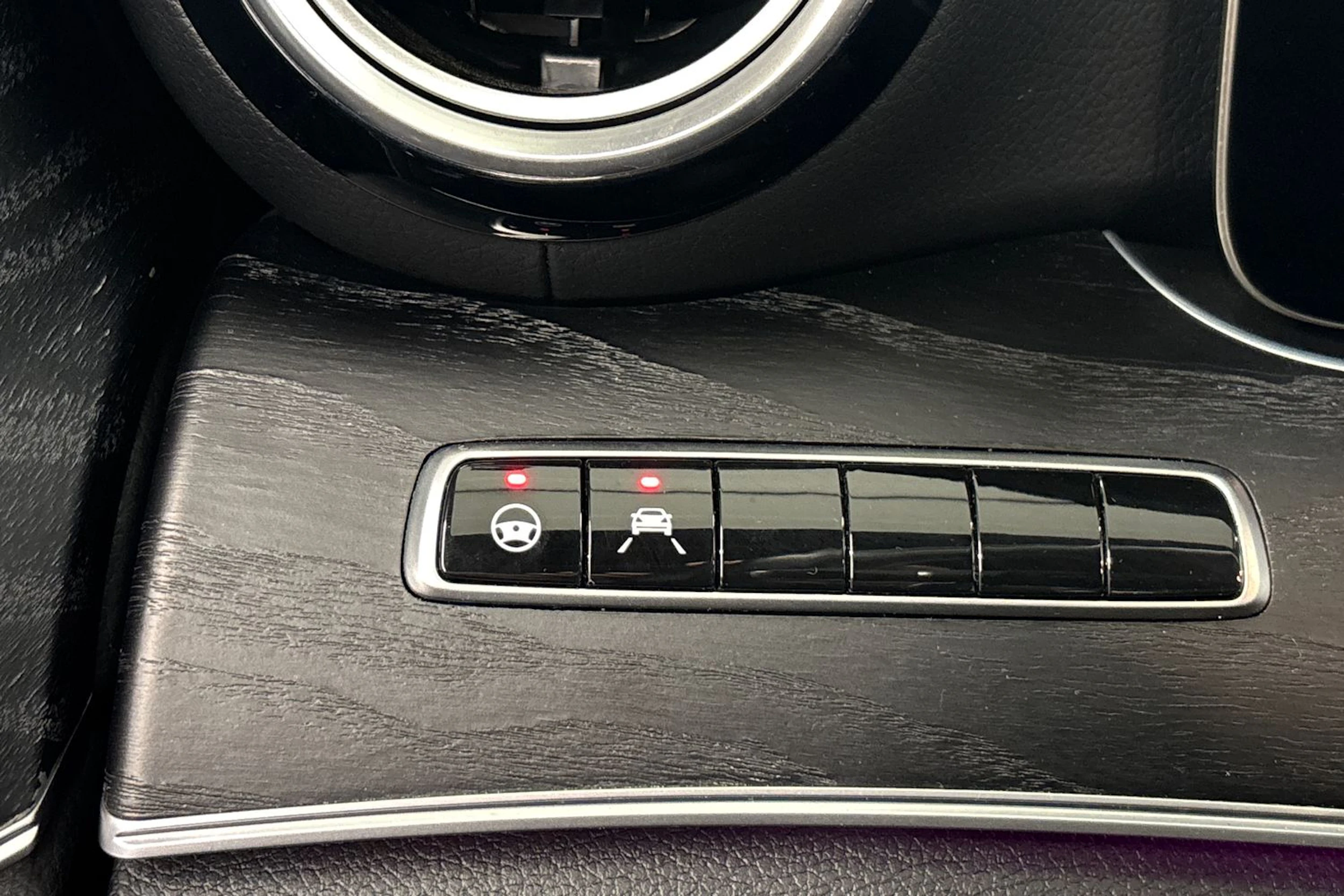 musta Mercedes-Benz E 2019 kuva 14.