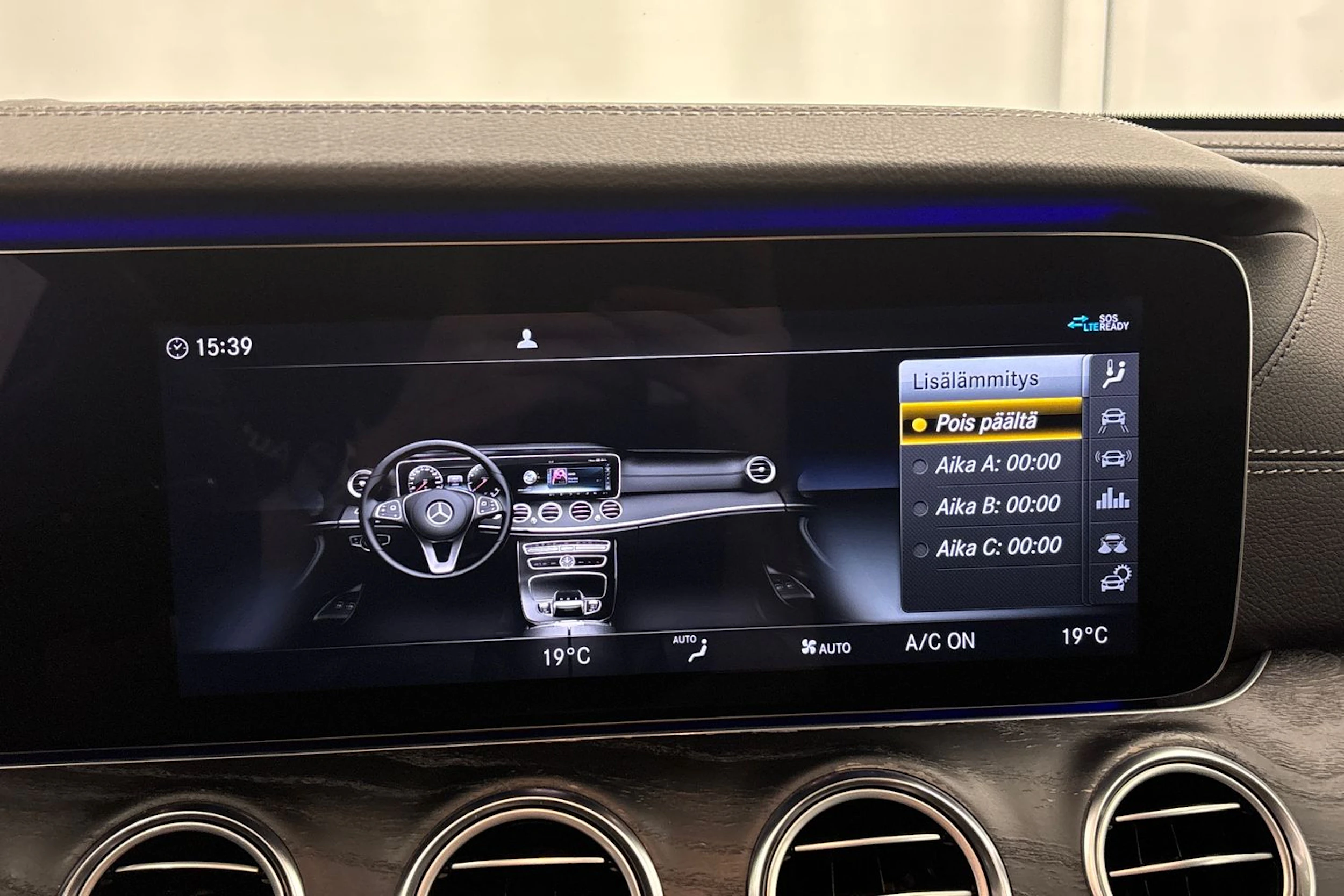 musta Mercedes-Benz E 2019 kuva 16.