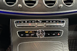 musta Mercedes-Benz E 2019 kuva 20.