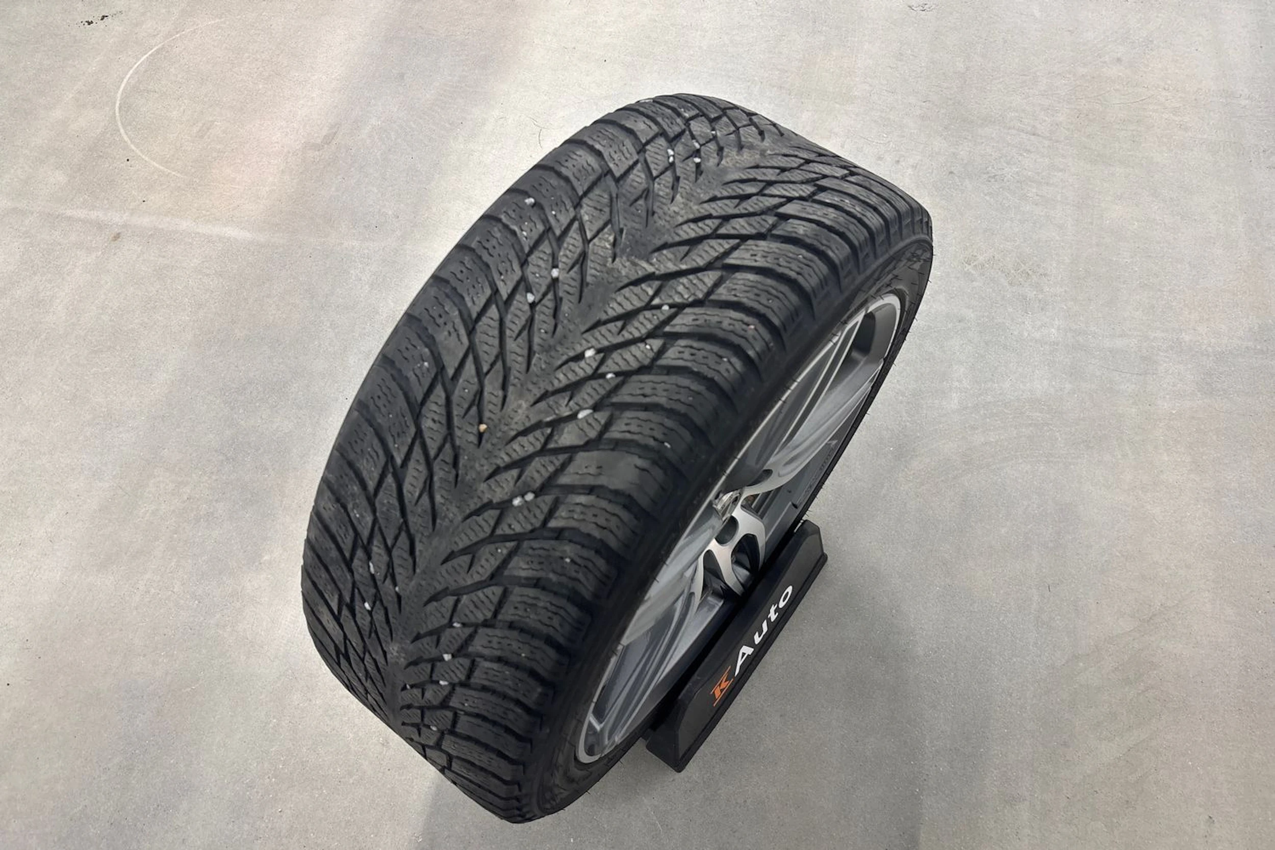 musta Mercedes-Benz E 2019 kuva 28.