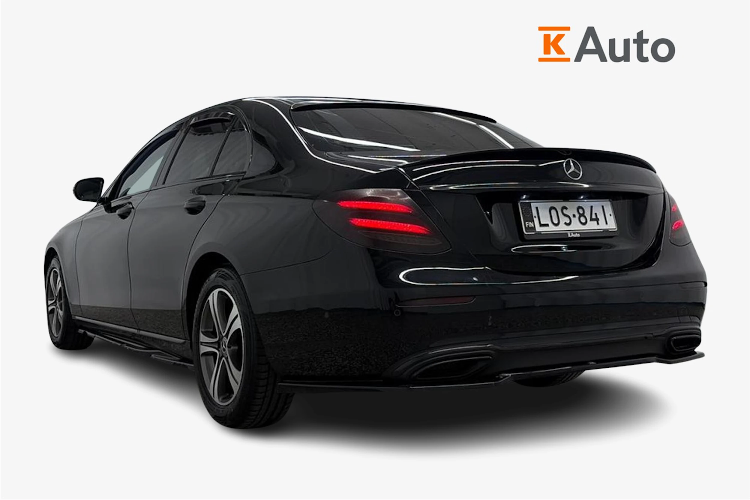 musta Mercedes-Benz E 2019 kuva 2.