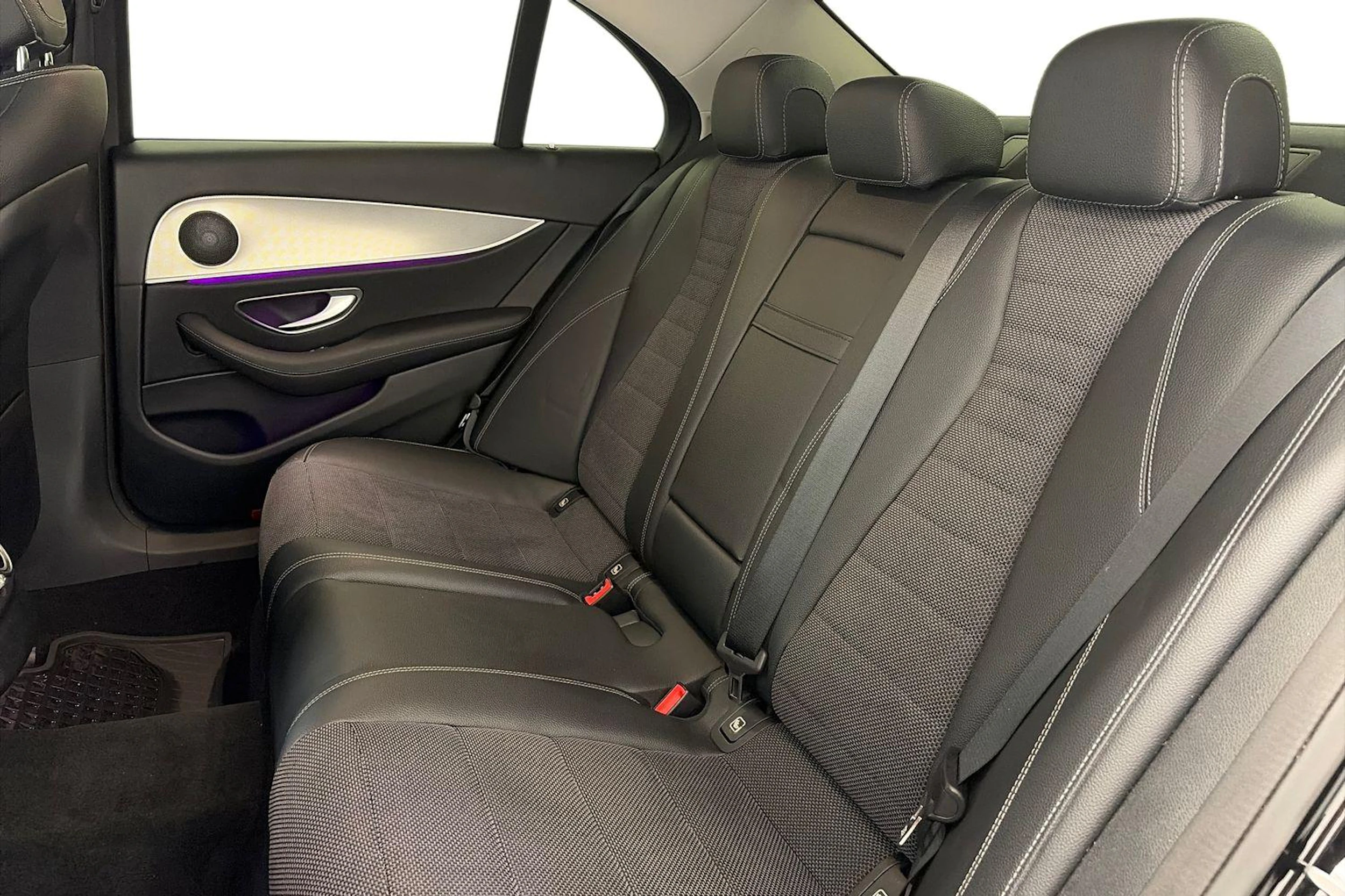 musta Mercedes-Benz E 2019 kuva 8.